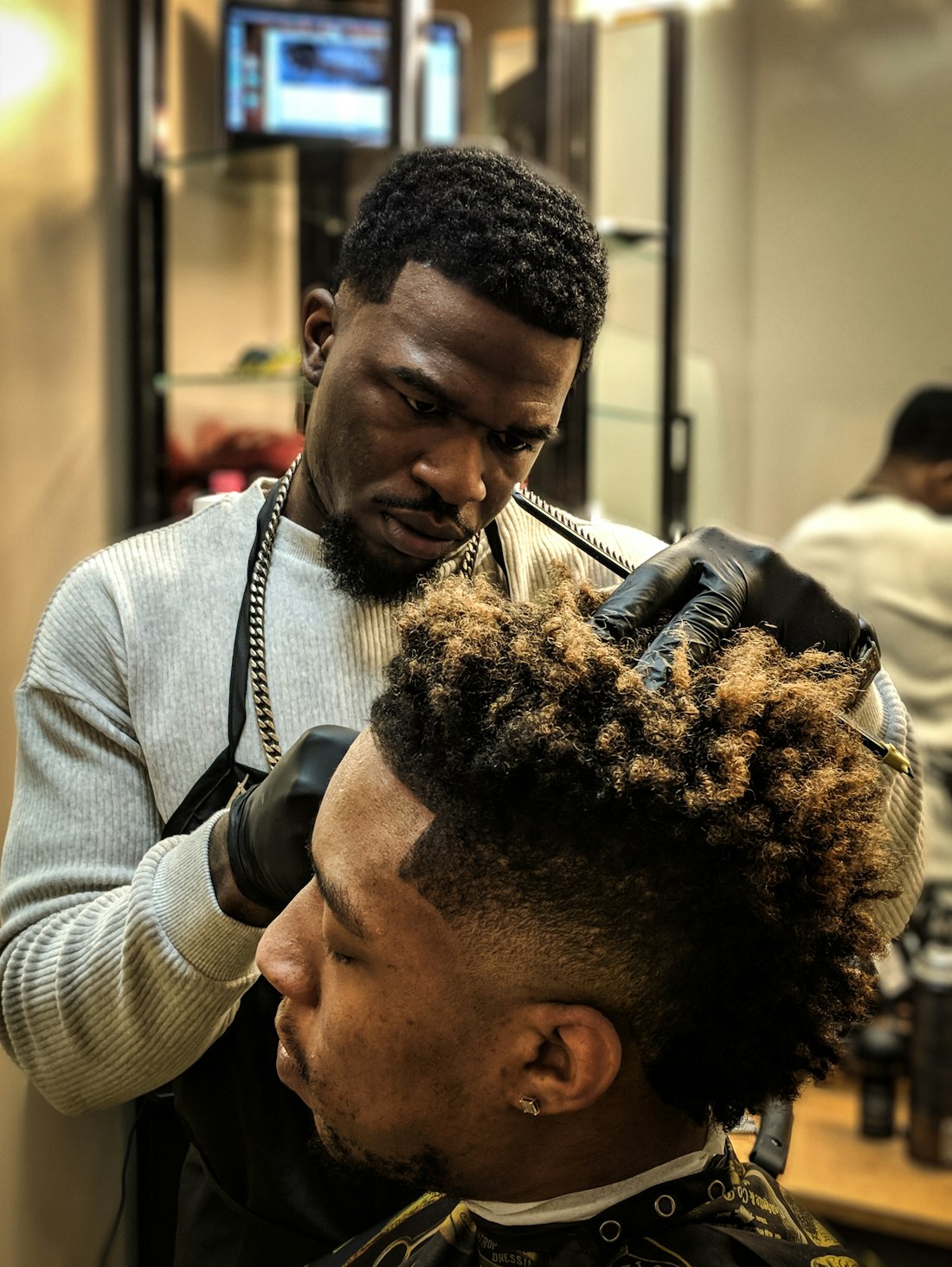 Freehand work on curls